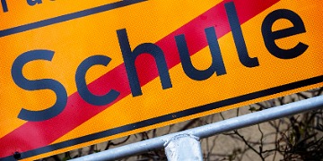 https://www.br.de/nachrichten/bayern/schulen-in-bayern-machen-dicht-ab-9-uhr-live,Rt61acw